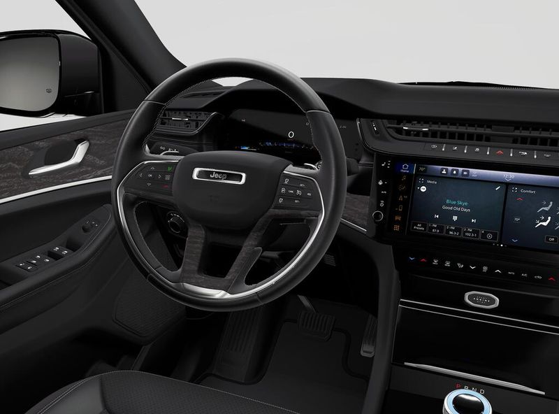 New 2027 Jeep Grand Cherokee L Laredo Altitude 4x2Image 9