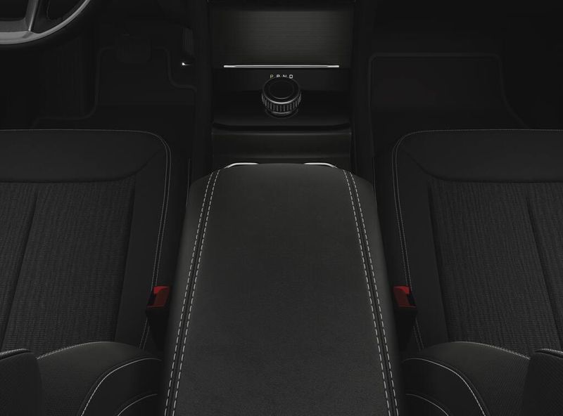 New 2025 Jeep Grand Cherokee Laredo X 4x2