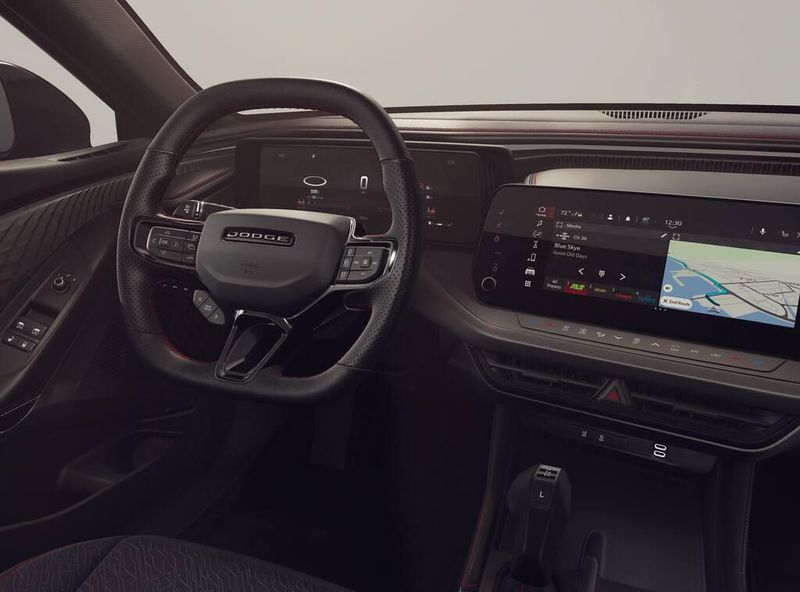 New 2026 Dodge Charger Scat Pack 2-door AwdImage 9