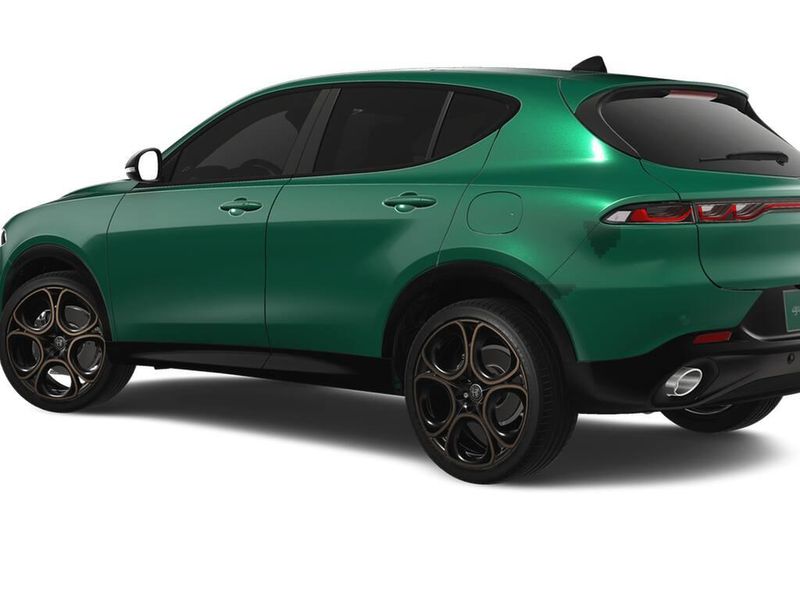 2025 Alfa Romeo Tonale Intensa Hybrid EawdImage 2