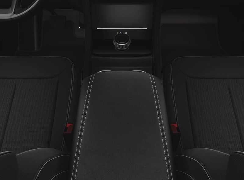 New 2025 Jeep Grand Cherokee L Laredo 4x4Image 4