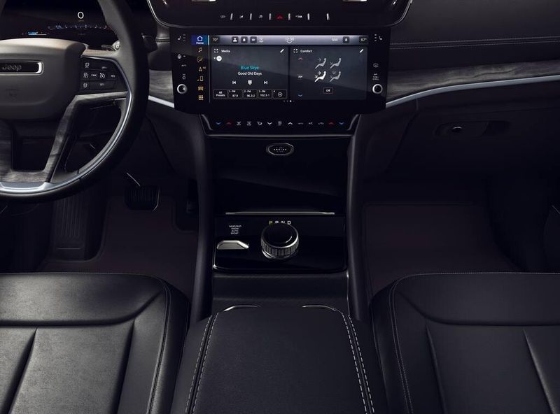 New 2026 Jeep Grand Cherokee Limited 4x4