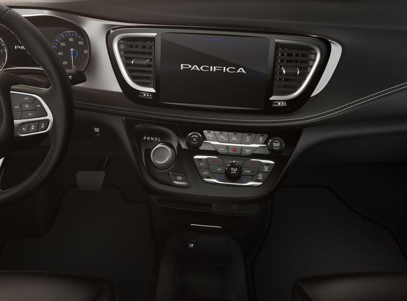 New 2026 Chrysler Pacifica SelectImage 5