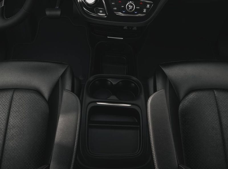 New 2027 Chrysler Pacifica SelectImage 4