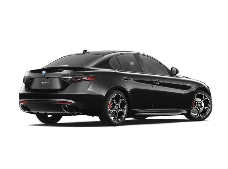 New 2025 Alfa Romeo Giulia RwdImage 2