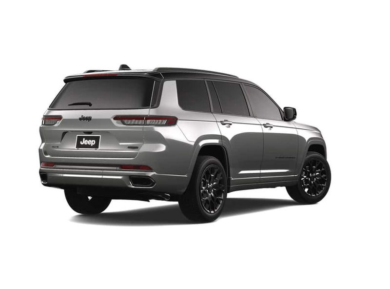 New 2025 Jeep Grand Cherokee L Summit 4x4Image 2