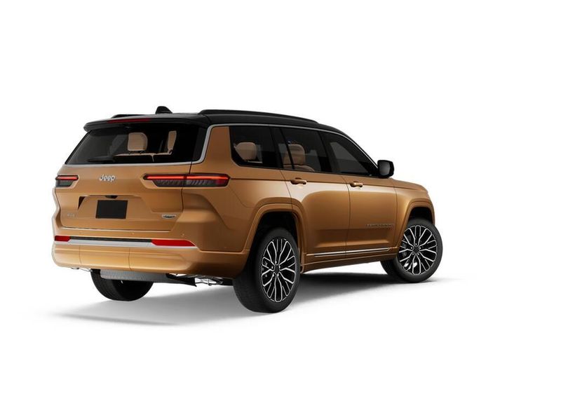 New 2027 Jeep Grand Cherokee L Summit 4x4Image 2