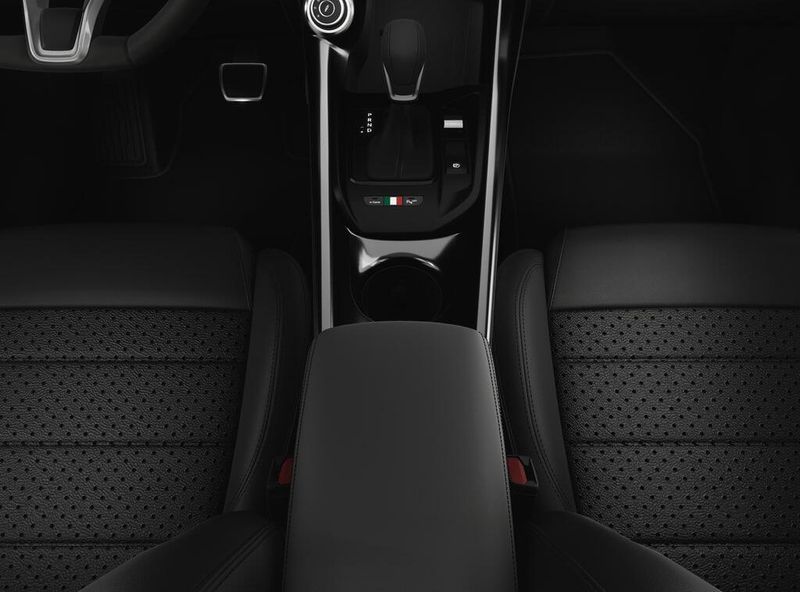 2025 Alfa Romeo Tonale AwdImage 4