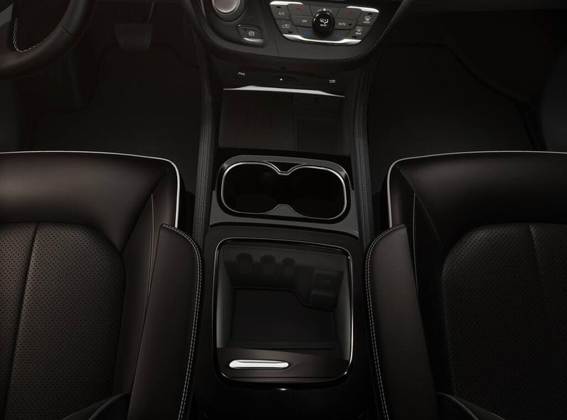 2026 Chrysler Pacifica Limited photo 3