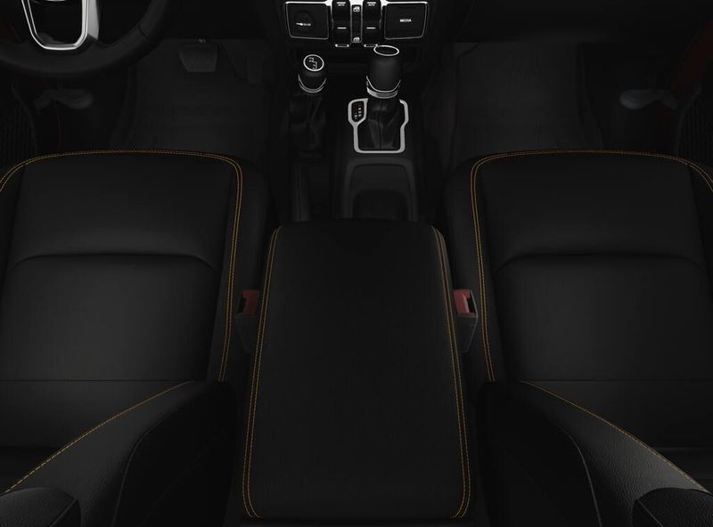 2025 Jeep Wrangler 4-door SaharaImage 4