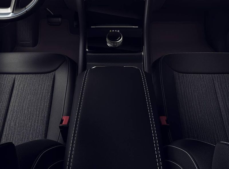 New 2026 Jeep Grand Cherokee L Laredo X 4x2Image 4