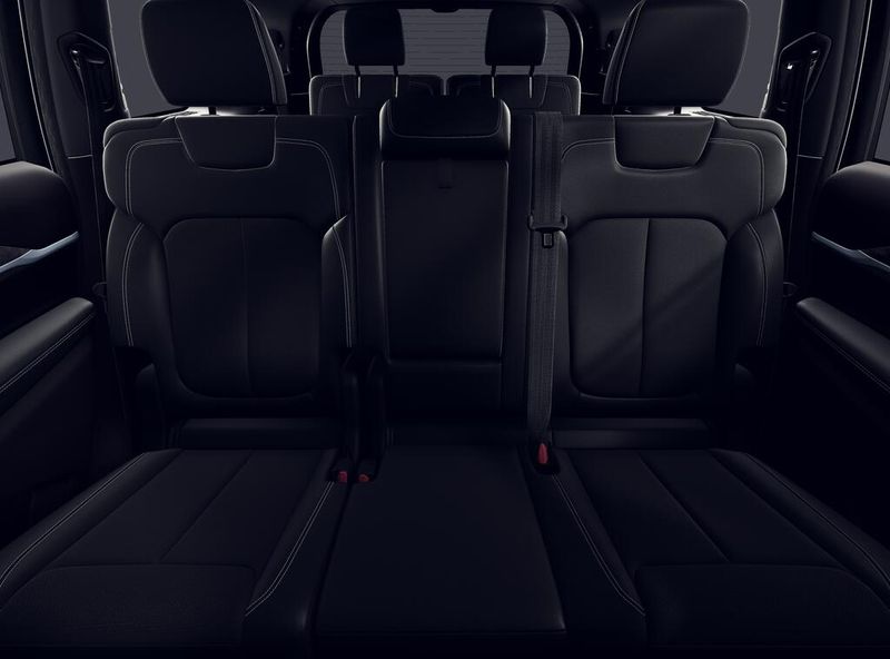 New 2026 Jeep Grand Cherokee L Laredo Altitude 4x4