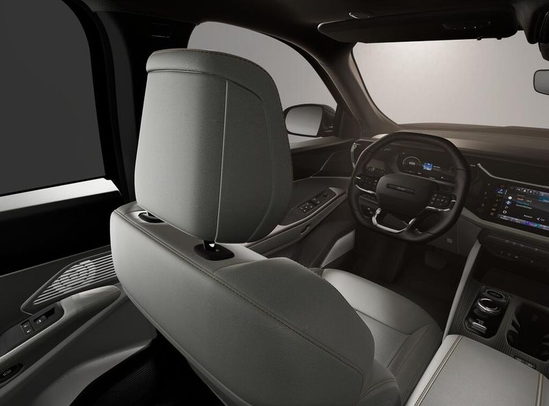 New 2026 Jeep Cherokee Limited 4x4