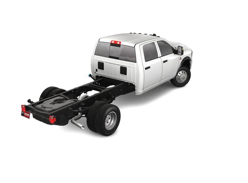 2025 RAM 3500 Chassis Cab TRADESMAN CREW 4X4 60