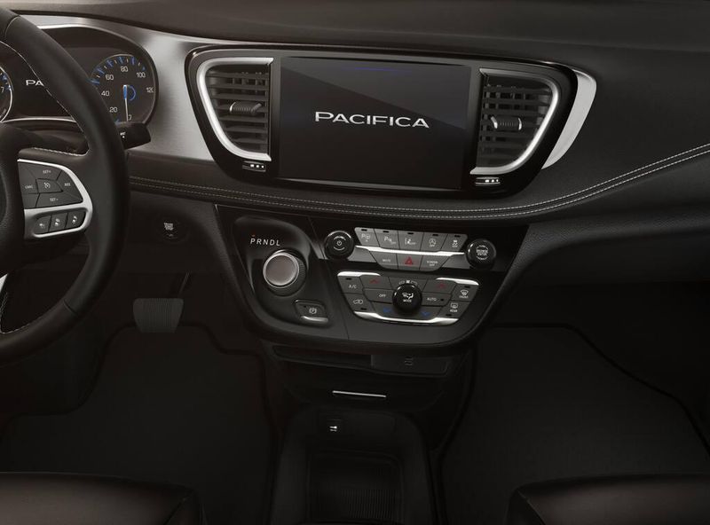 New 2026 Chrysler Pacifica SelectImage 5