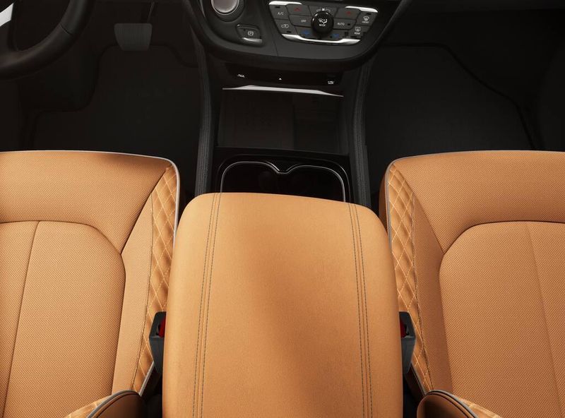 New 2026 Chrysler Pacifica Pinnacle AwdImage 4