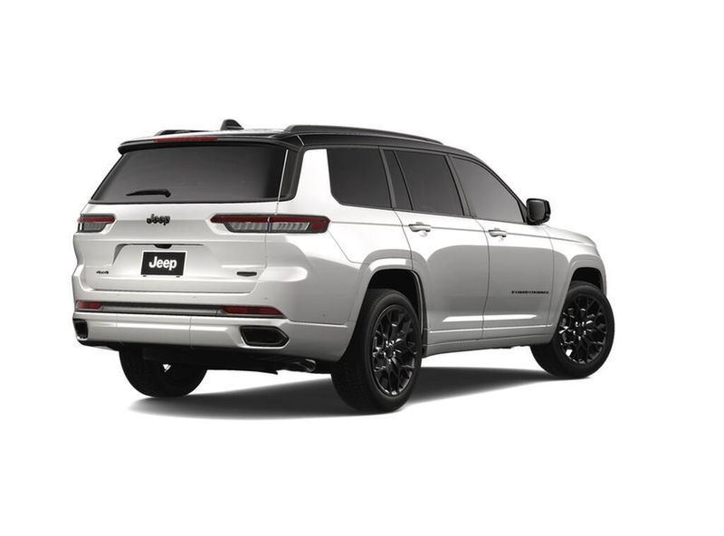 2025 Jeep Grand Cherokee L Summit 4x4Image 2