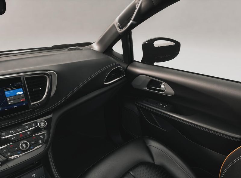 New 2027 Chrysler Pacifica Limited