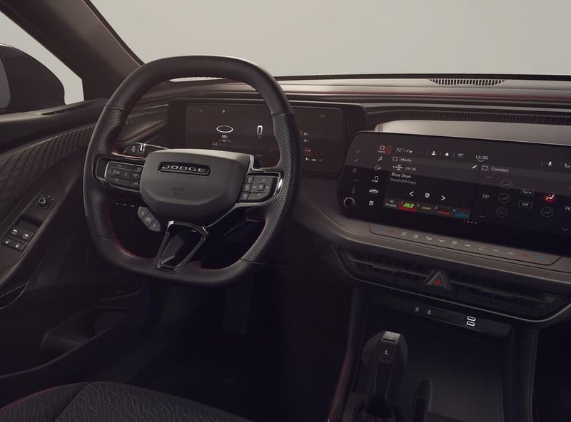 New 2026 Dodge Charger Scat Pack 2-door AwdImage 9