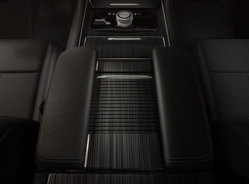 2026 Jeep Grand Grand Wagoneer Wagoneer L Limited Altitude 4x4Image 4