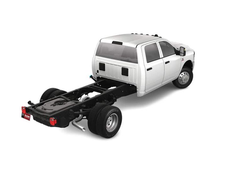 2025 RAM 3500 Tradesman Crew Cab Chassis 4x4 60