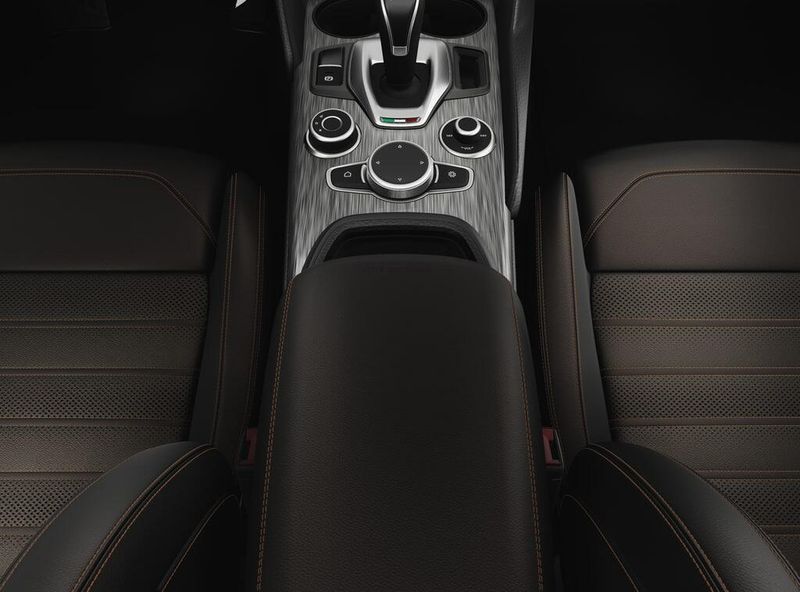 2025 Alfa Romeo Giulia Intensa RwdImage 4