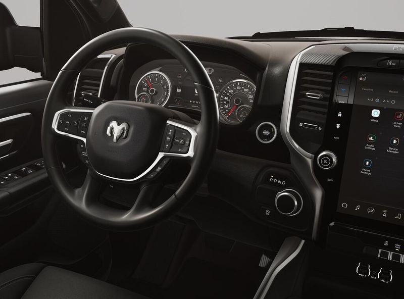 New 2026 RAM 1500 Big Horn Crew Cab 4x2 5'7' Box