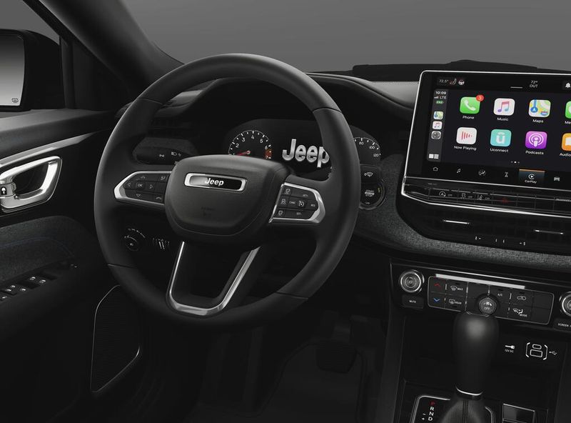 New 2026 Jeep Compass Latitude Altitude 4x4Image 9