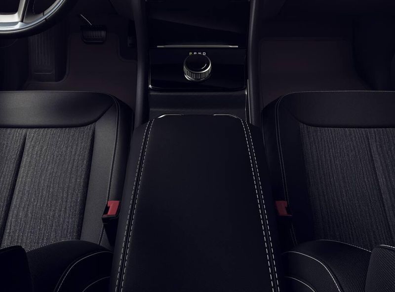 2026 Jeep Grand Cherokee Laredo 4x4