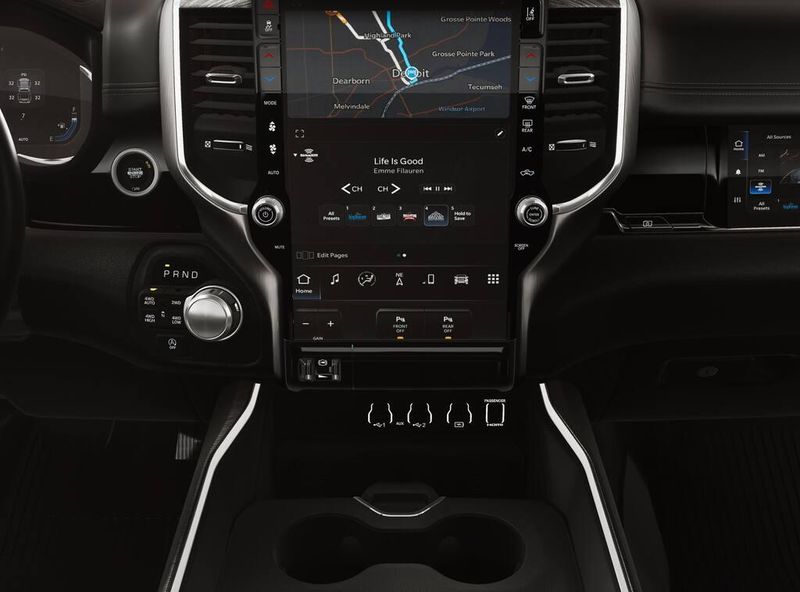 New 2026 RAM 1500 Laramie Crew Cab 4x4 5'7' Box