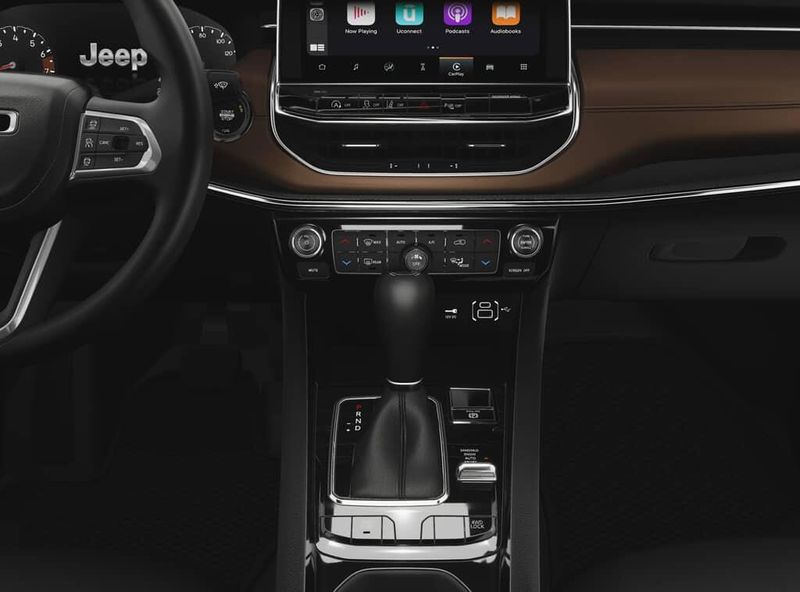 2025 Jeep Compass Limited photo 3
