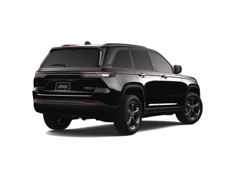 2025 Jeep Grand Cherokee Limited 4x4Image 2