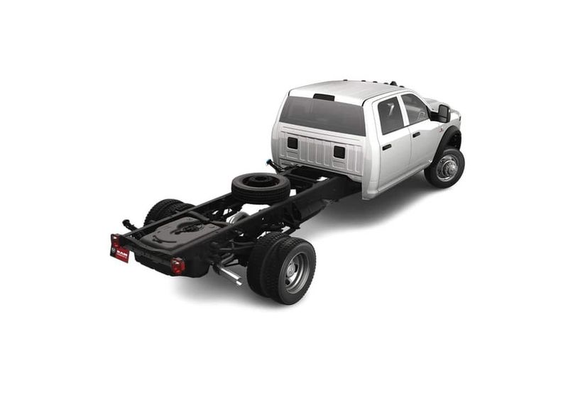 2025 RAM 5500 Tradesman Chassis Crew Cab 4x4 84