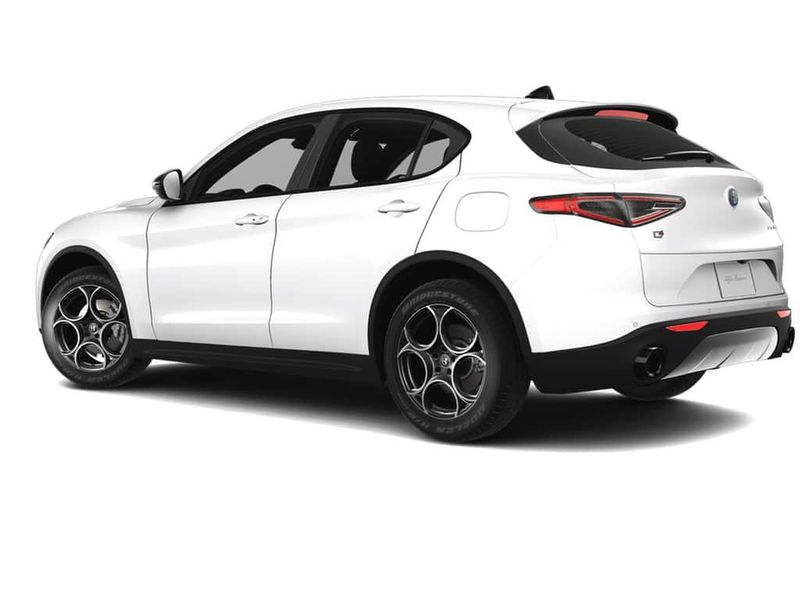 New 2025 Alfa Romeo Stelvio AwdImage 2