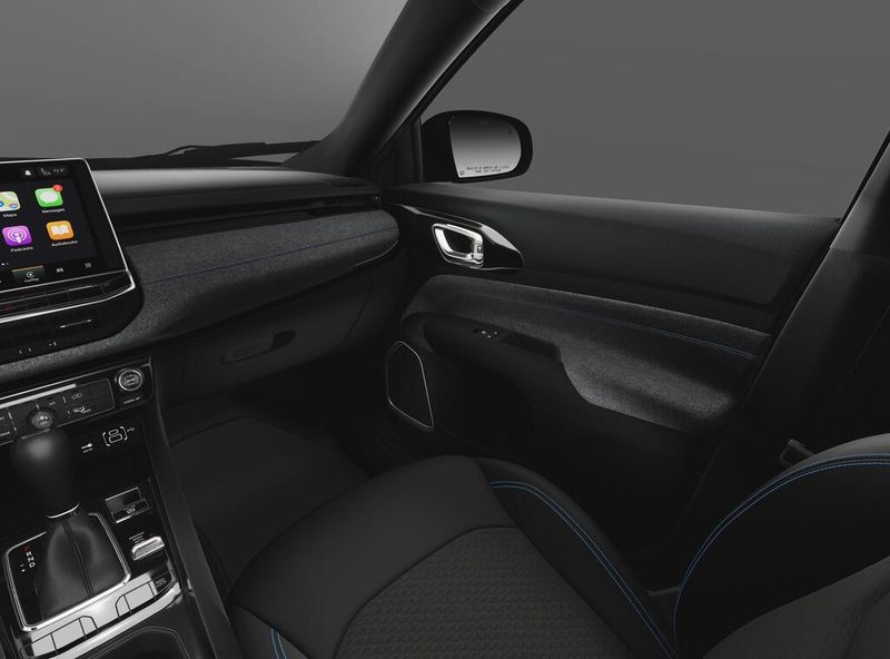 New 2026 Jeep Compass Latitude Altitude 4x4Image 7
