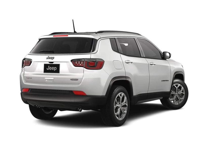 2025 Jeep Compass Latitude 4x4Image 2