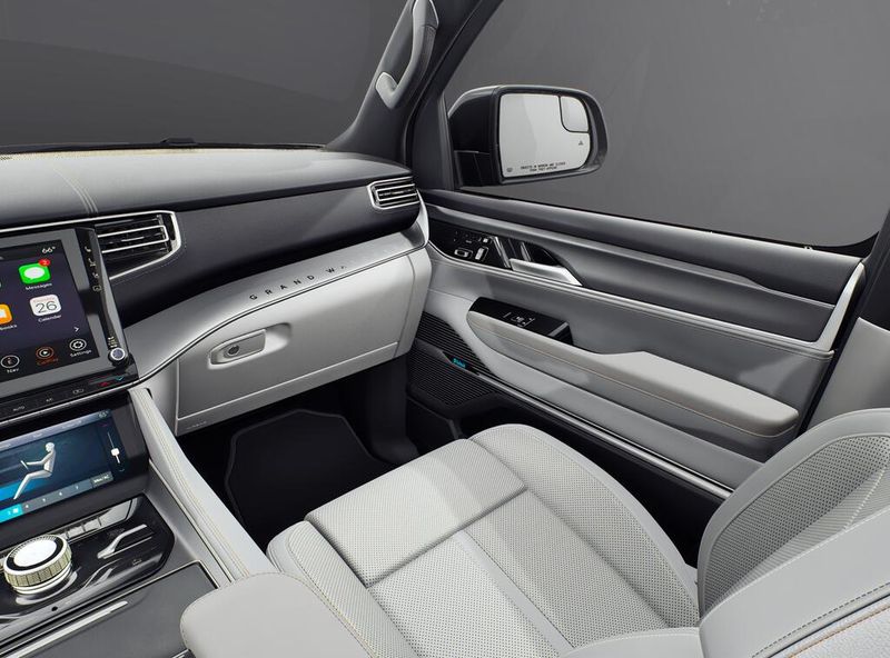 2027 Jeep Grand Wagoneer Long Wheelbase Summit Obsidian 4x4