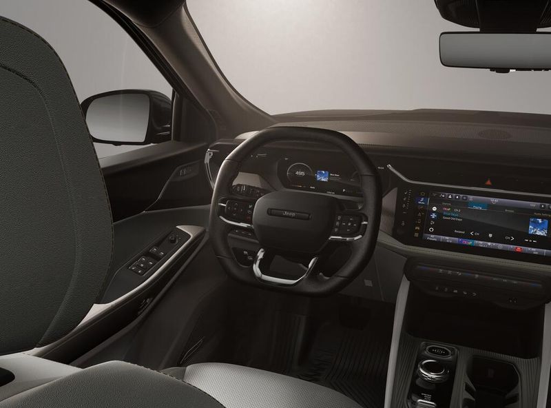 New 2026 Jeep Cherokee Overland 4x4Image 9