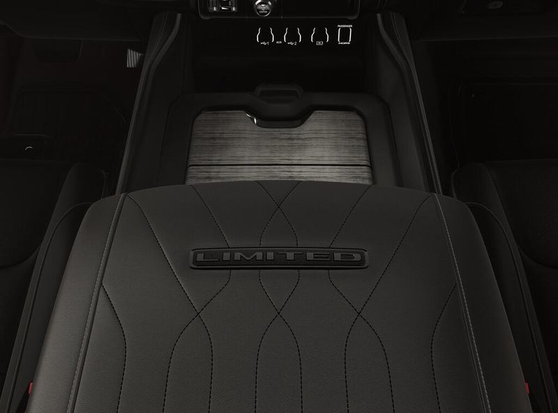 New 2026 RAM 1500 Limited Crew Cab 4x4 5
