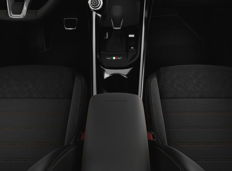 2025 Alfa Romeo Tonale Intensa Hybrid EawdImage 4