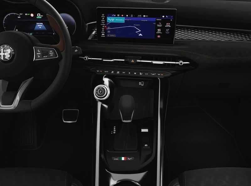 2025 Alfa Romeo Tonale Intensa Hybrid EawdImage 5