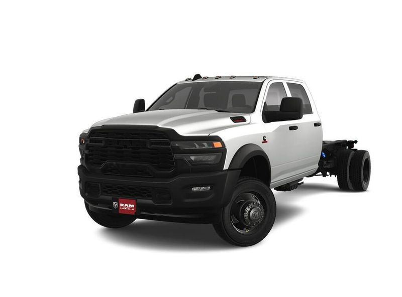 2025 RAM 5500 Tradesman Chassis Crew Cab 4x4 84