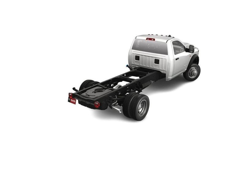 2025 RAM 5500 Big Horn Chassis Regular Cab 4x4 84