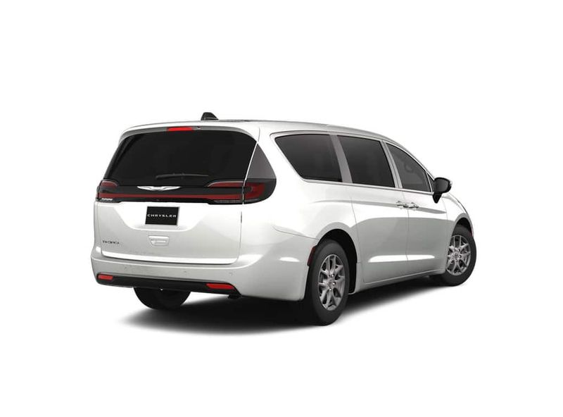 2025 Chrysler Pacifica SelectImage 2