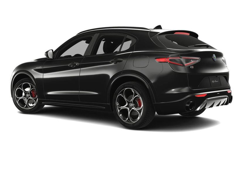 New 2025 Alfa Romeo Stelvio AwdImage 2