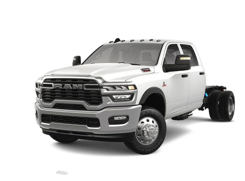 2025 RAM 3500 Chassis Cab TRADESMAN CREW 4X4 60