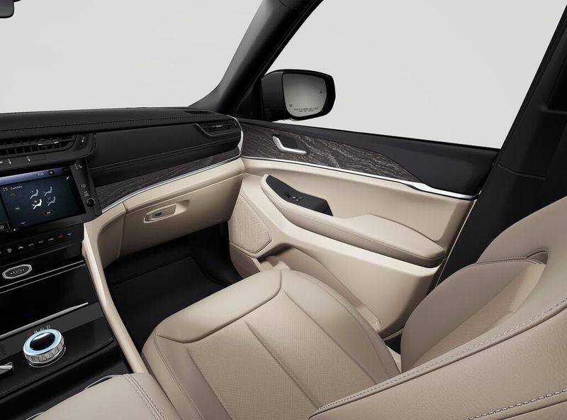New 2027 Jeep Grand Cherokee L Limited 4x4Image 7