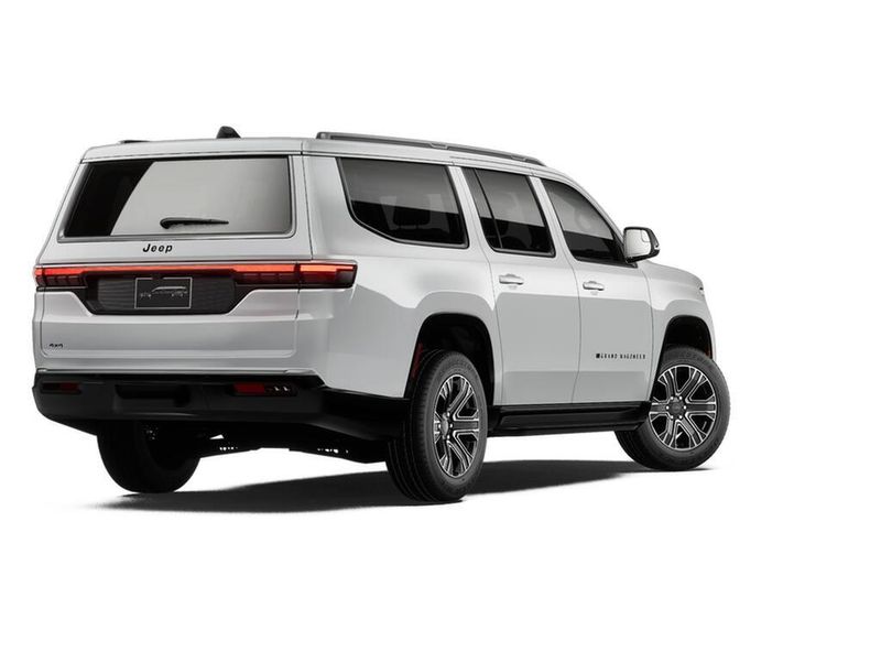 2027 Jeep Grand Wagoneer Long Wheelbase 4x4Image 2