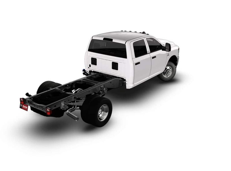New 2026 RAM 3500 Tradesman Crew Cab Chassis 4x4 60
