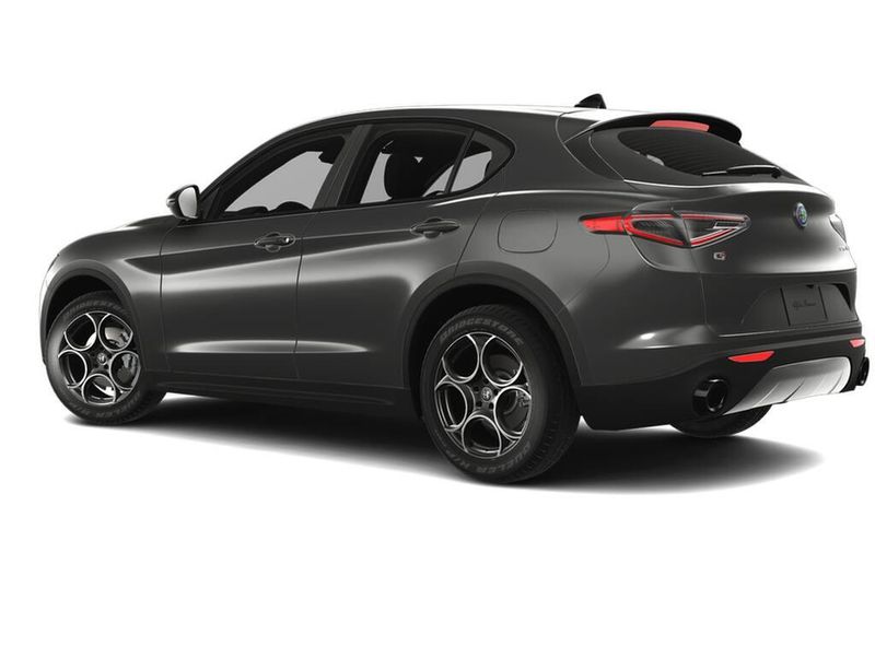 New 2025 Alfa Romeo Stelvio AwdImage 2